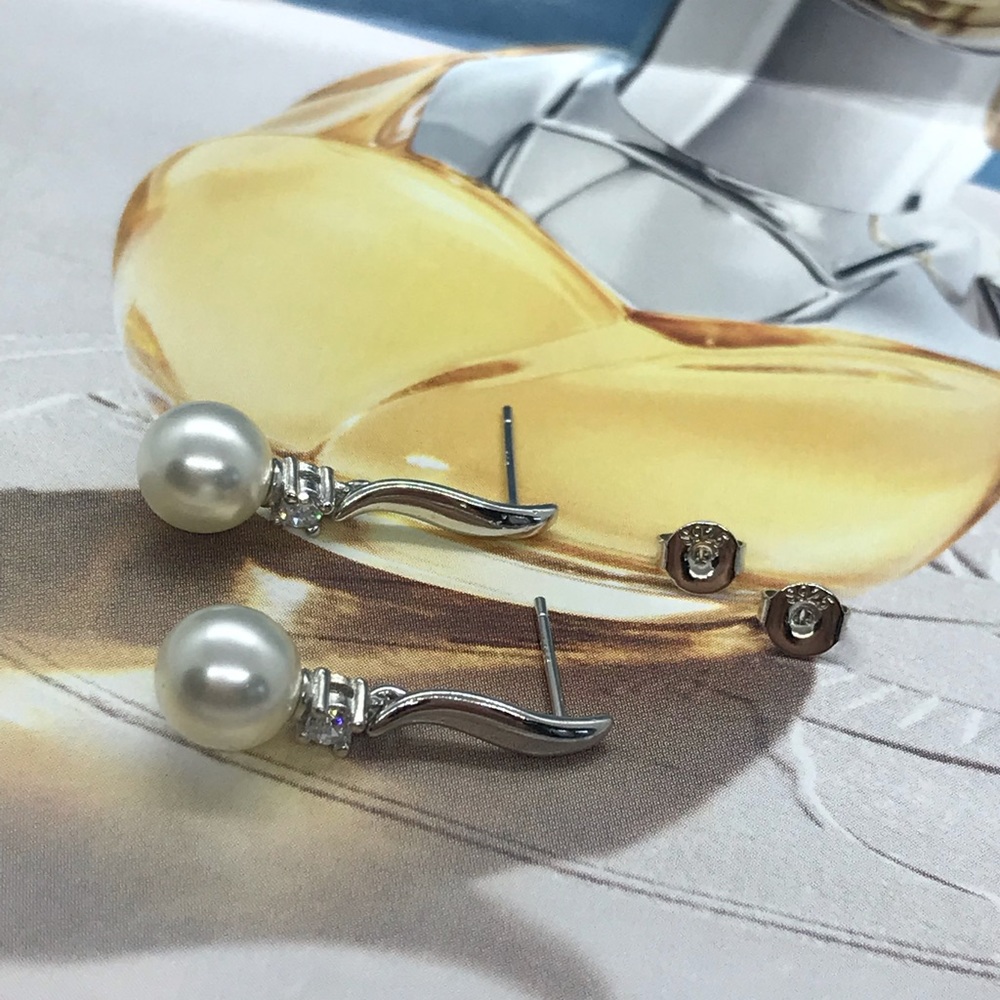 Sterling Silver 925 CZ Pearl Stud Earrings - Picture 4 of 4